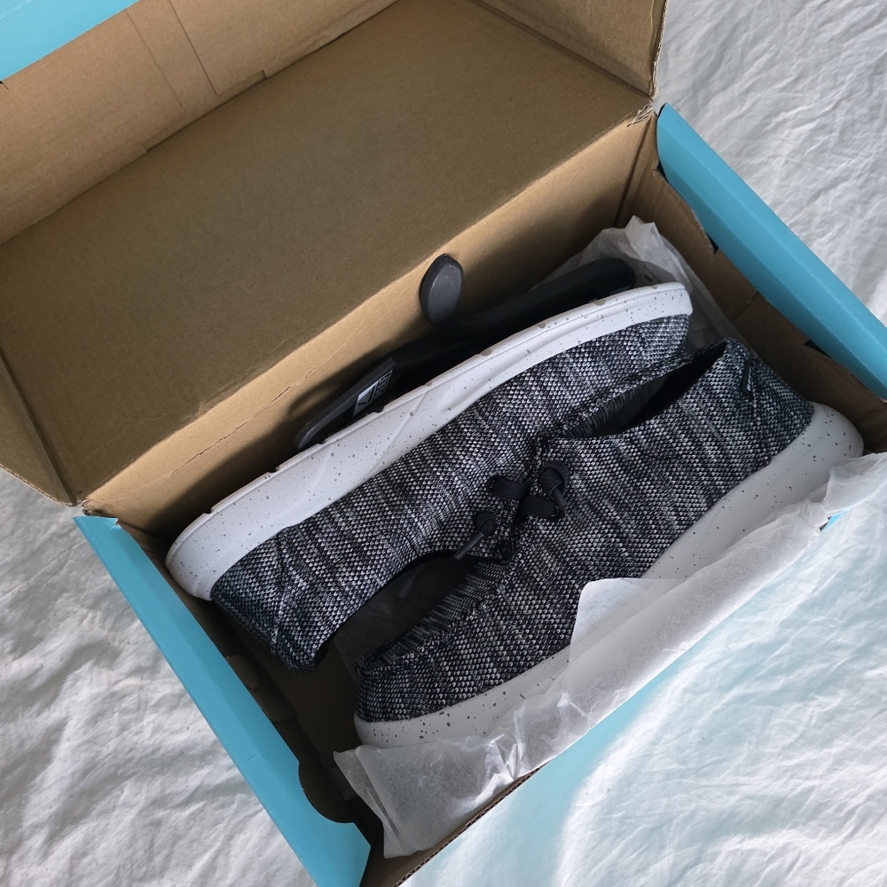 REEF NIB Cushion Coast Shoes 9